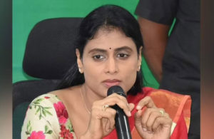 YS Sharmila Fires on CM KCR