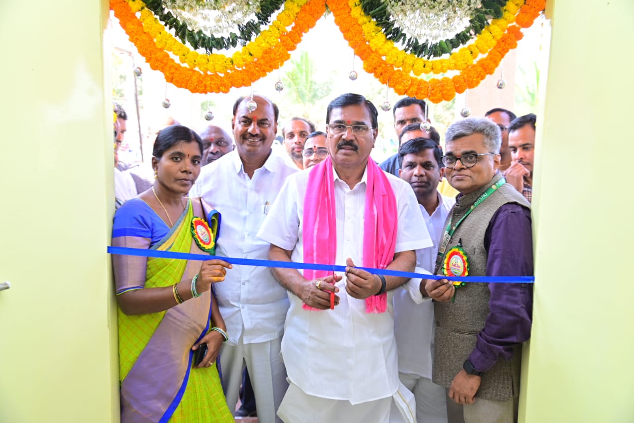 State Agriculture Minister Singireddy Niranjan Reddy inaugurated the soil testing center built at a cost of Rs.93 lakh at Palem Agricultural Research Center in Nagar Kurnool District.