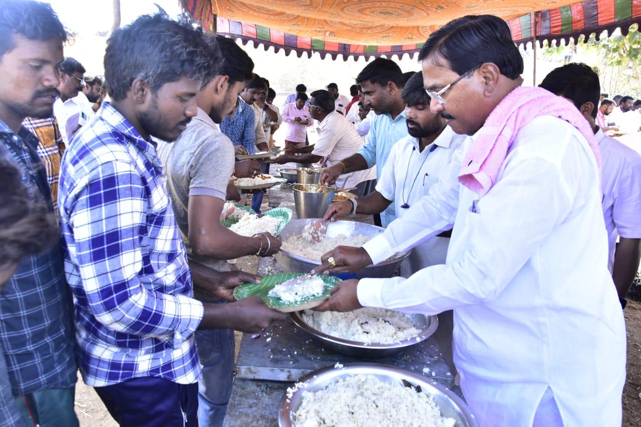 Telangana Minister Niranjan Reddy Serving Rice to Farmers