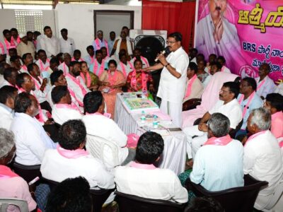 Minister Niranjan Reddy with Farmers in Rythu Bandhu Scheme Completed 5 years Programme