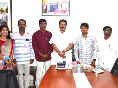 Rangareddy Young Farmers with Telangana Agriculture Minister Singireddy Niranjan Reddy